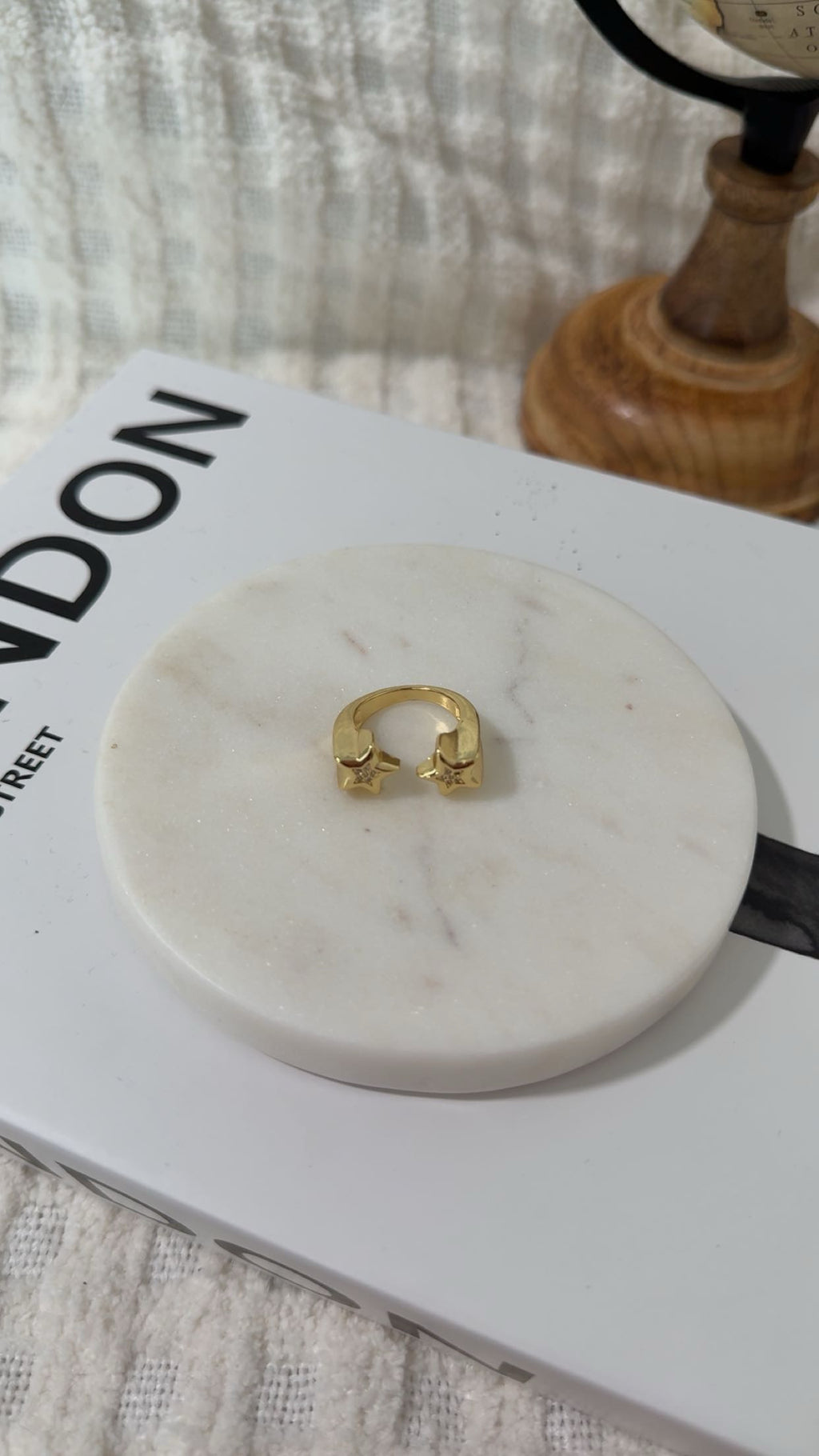 Double Shape Crystal Ring Start