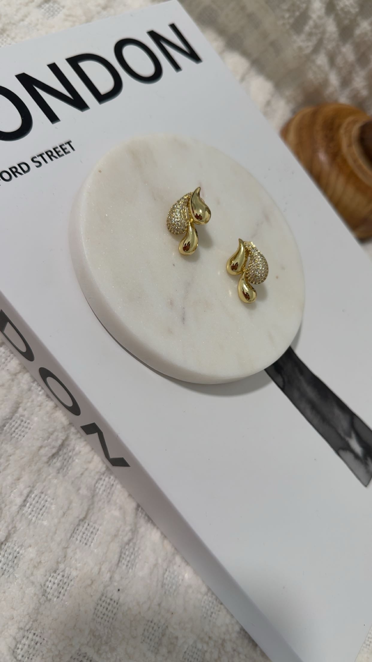 Tear Zirconium Earrings