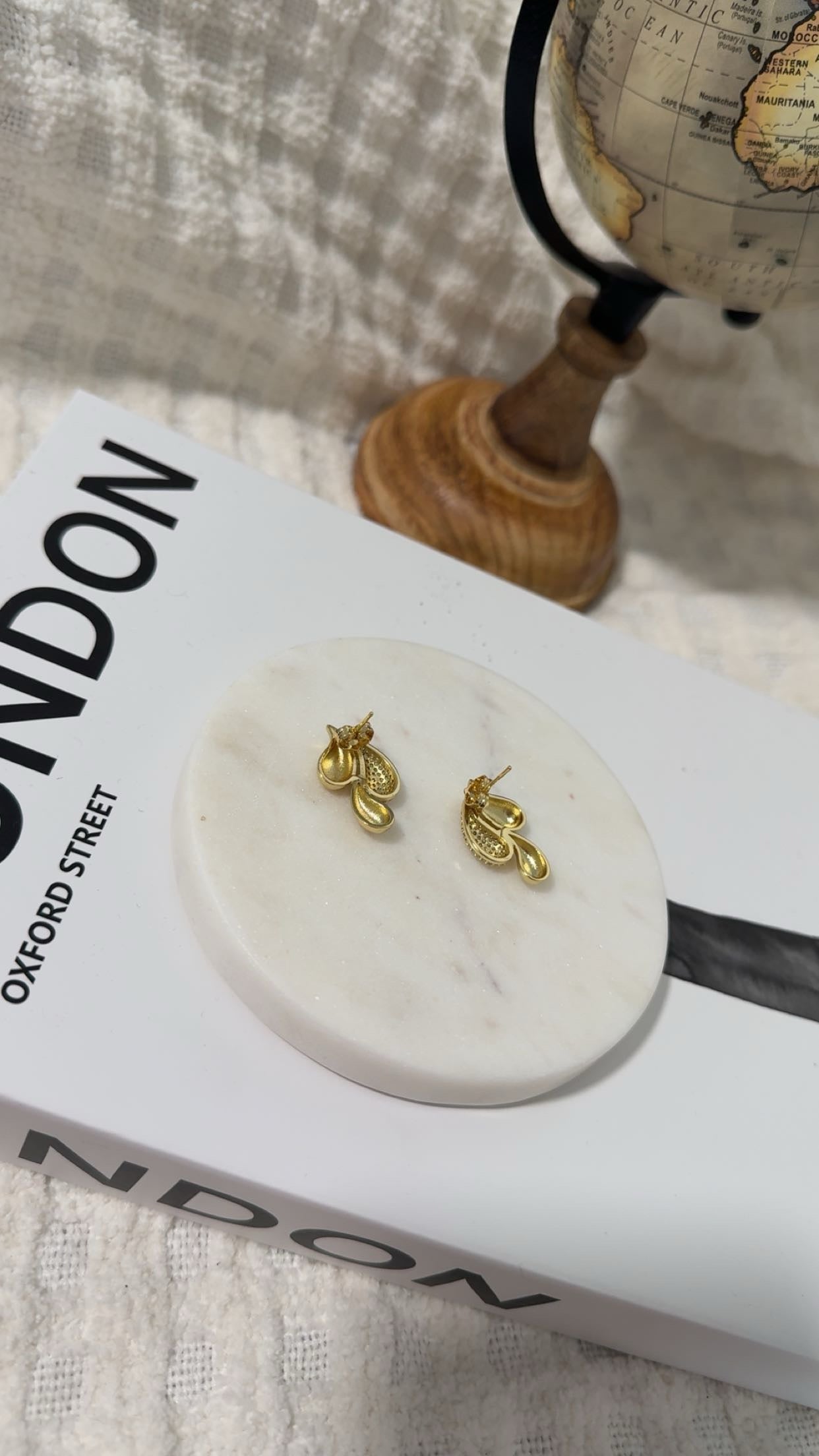 Tear Zirconium Earrings