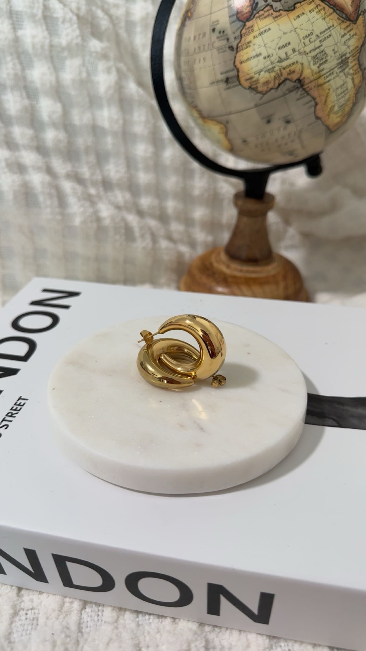 Media Luna Hoops