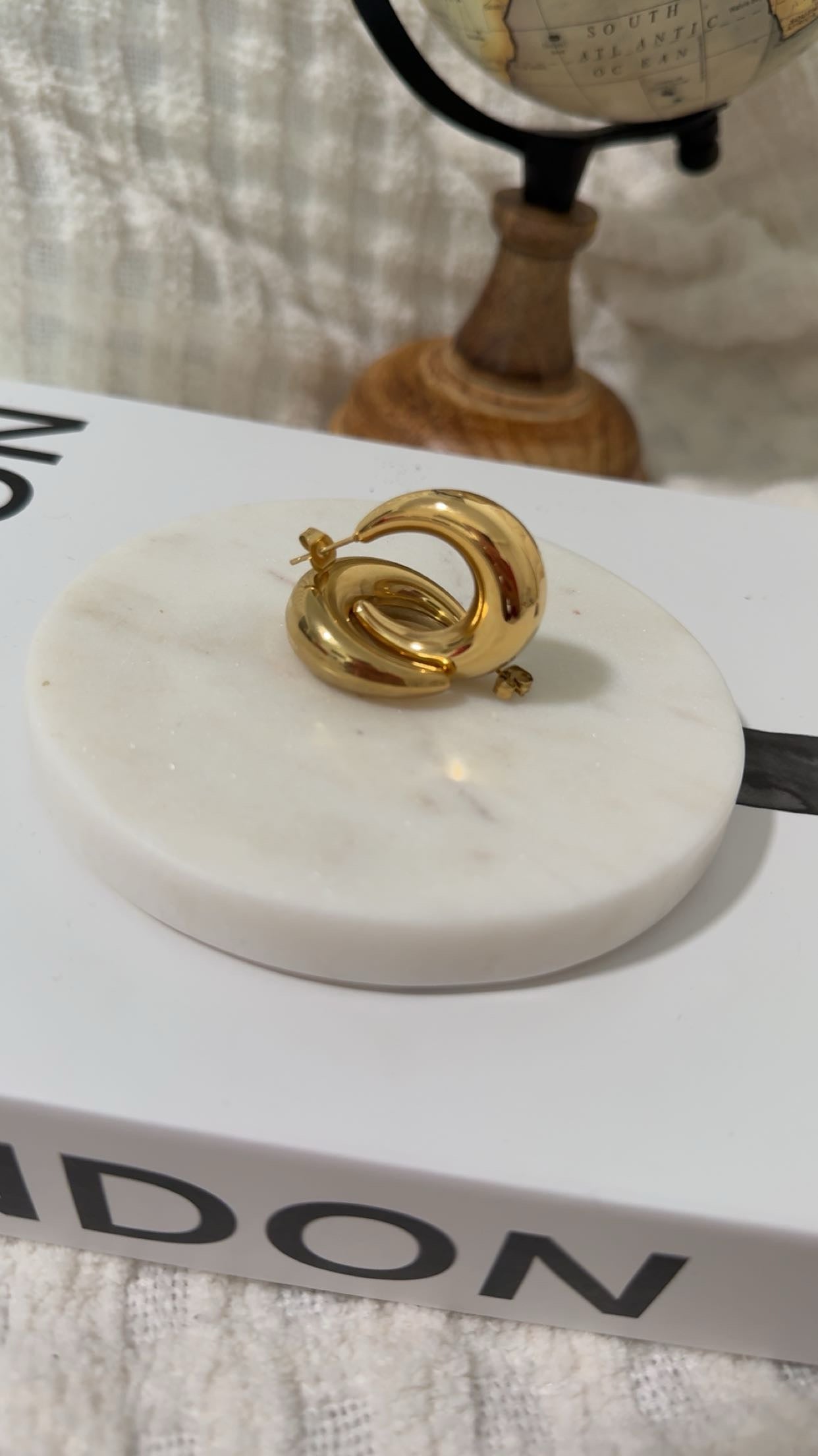 Media Luna Hoops