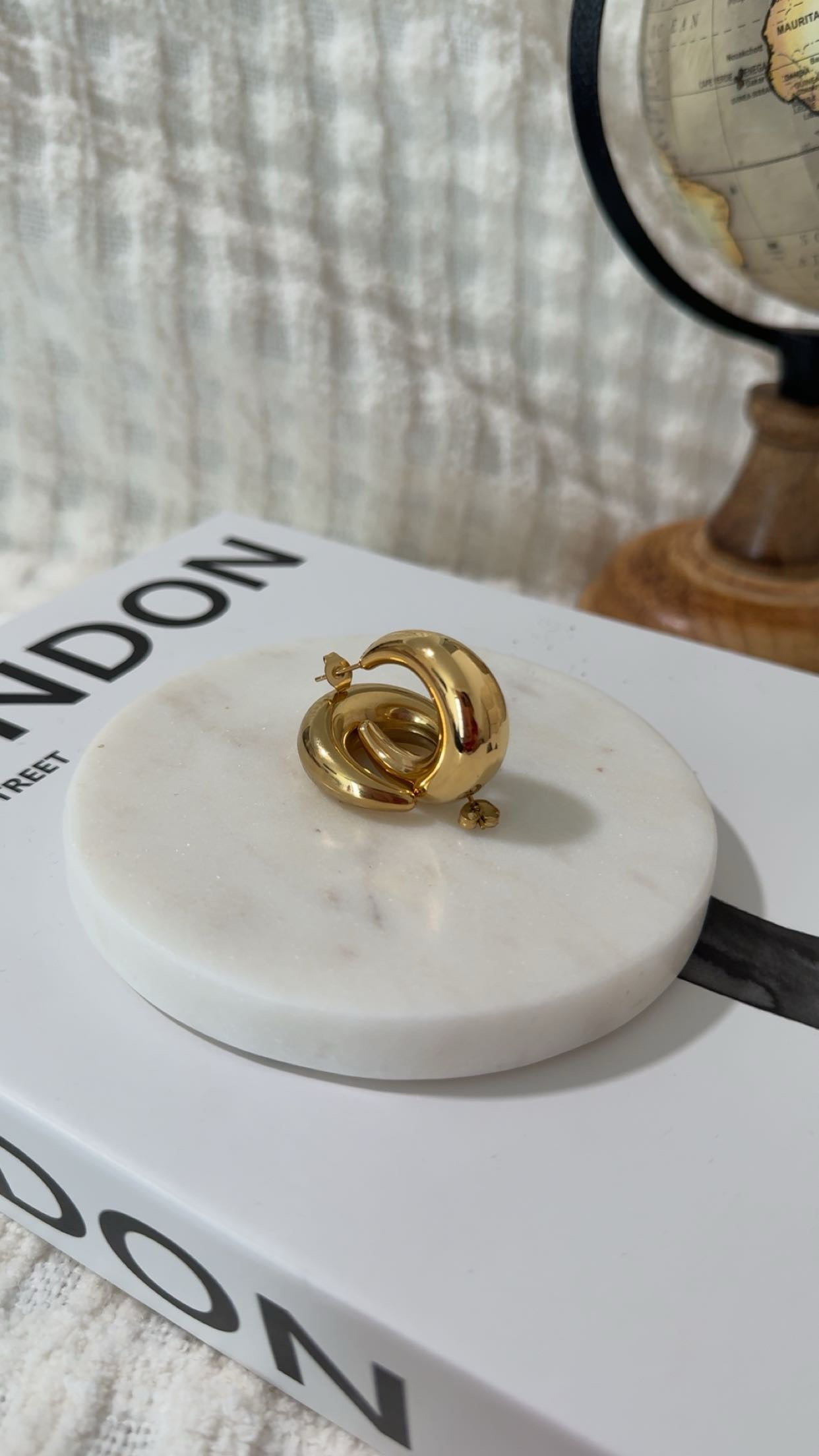Media Luna Hoops