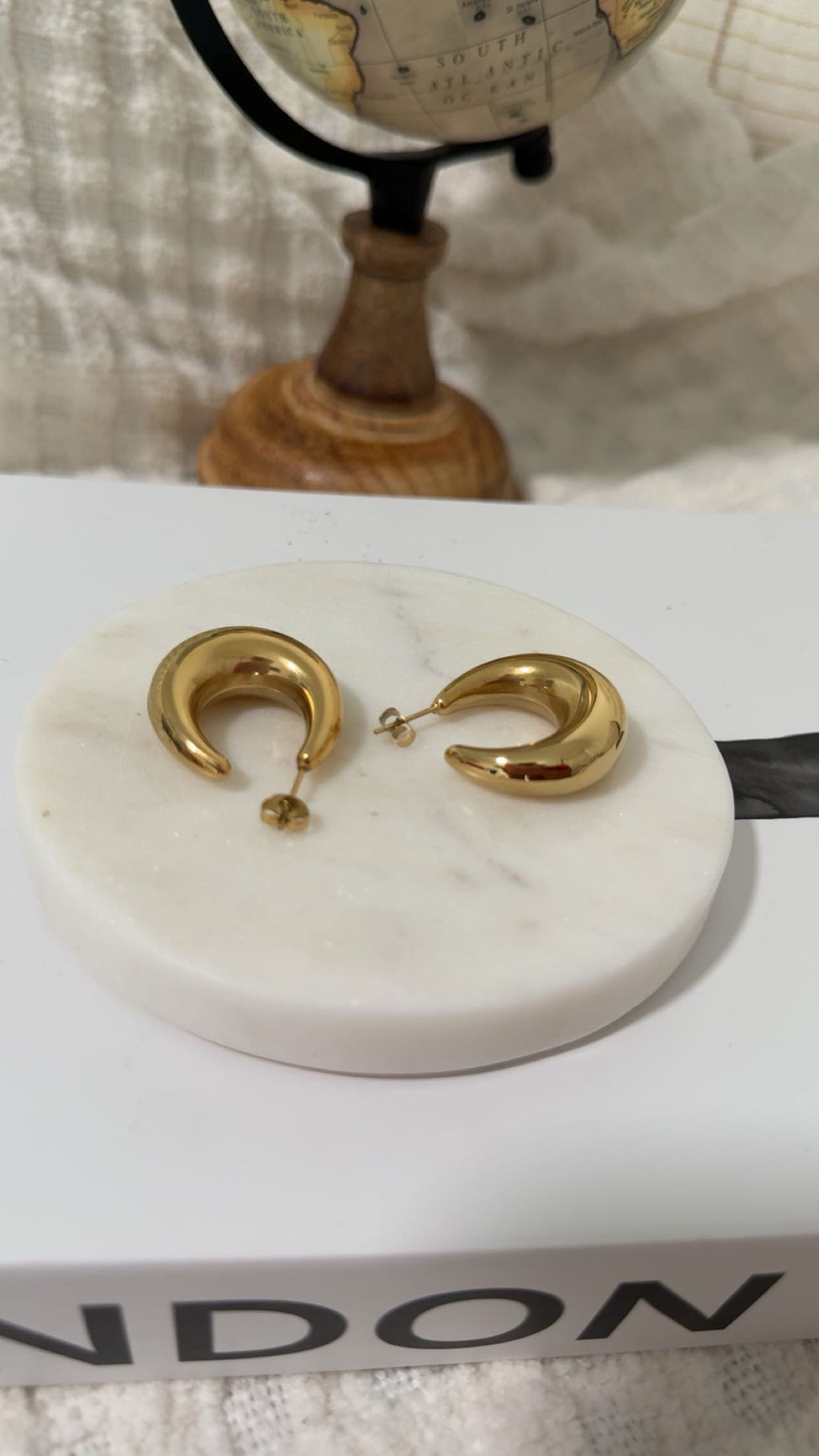 Media Luna Hoops