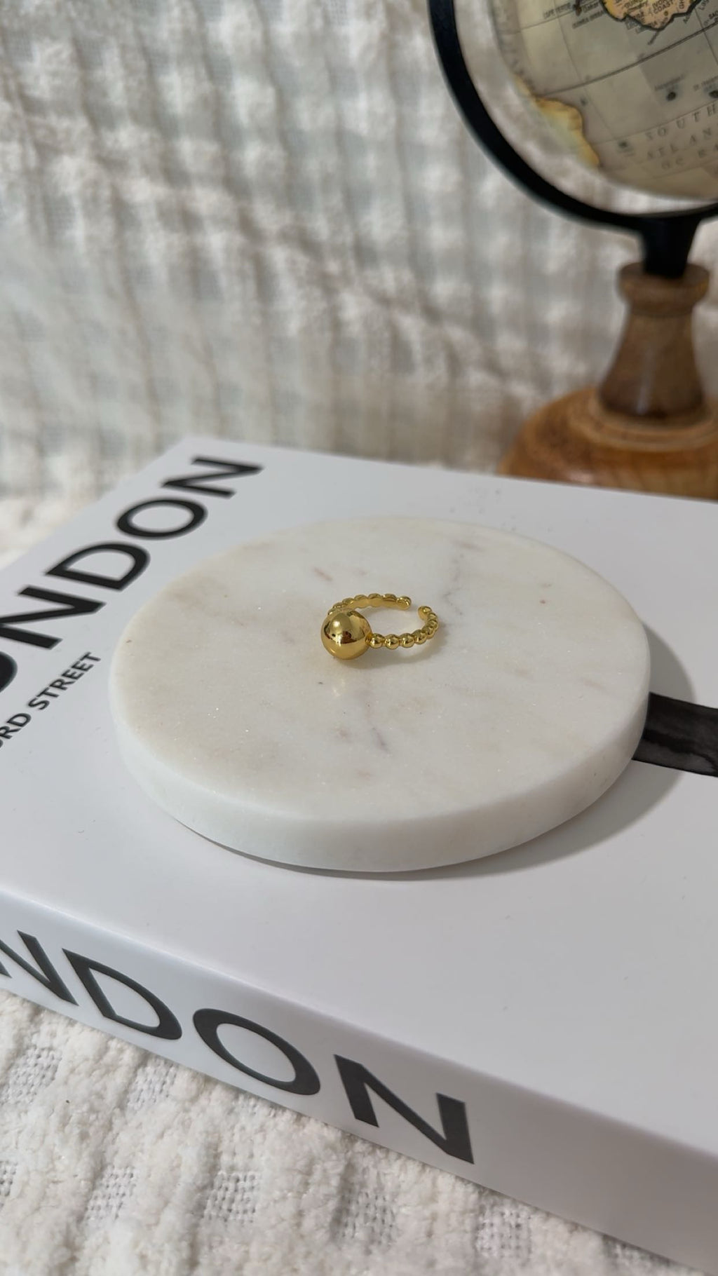 Beads dot Ring