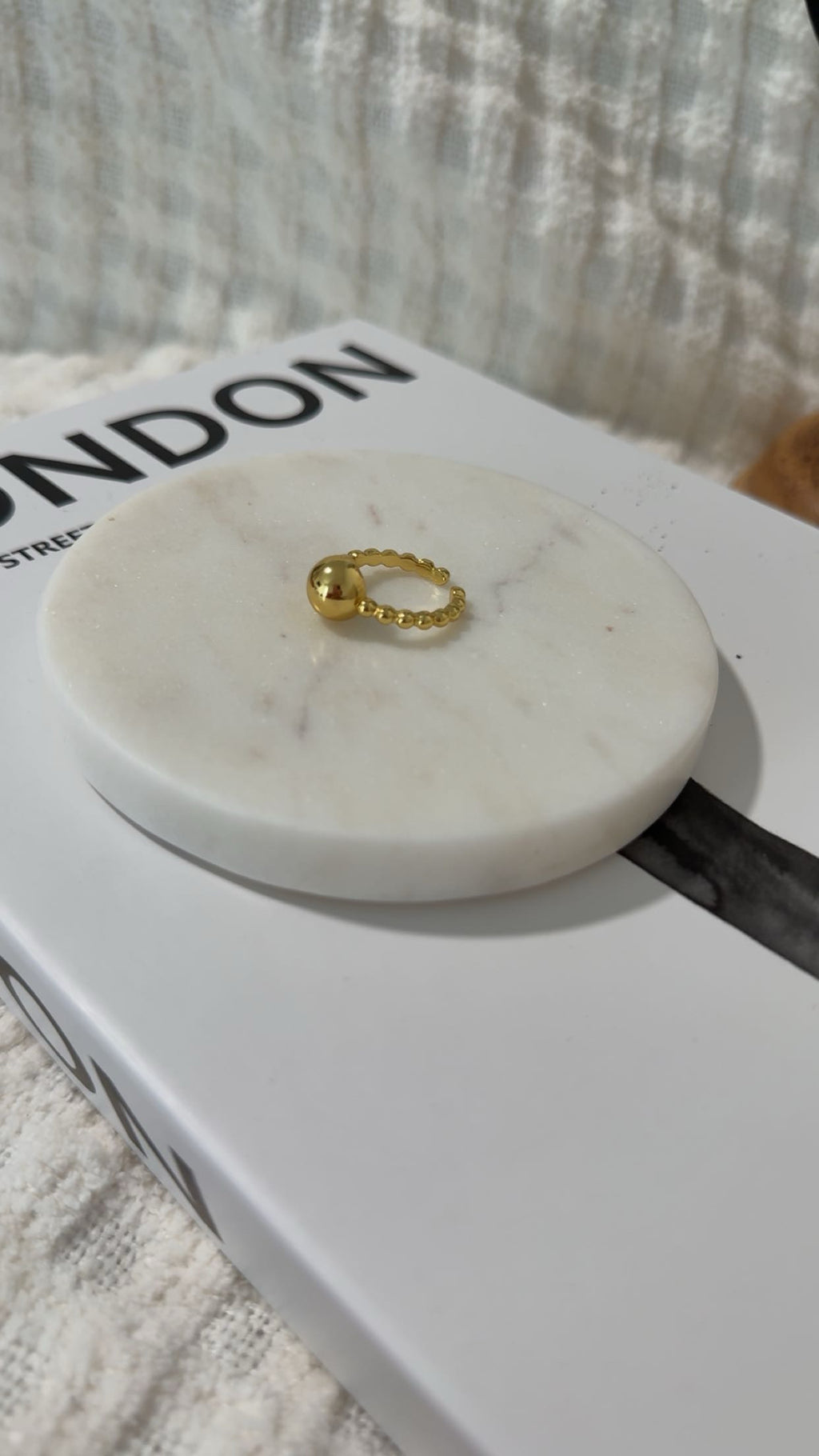 Beads dot Ring