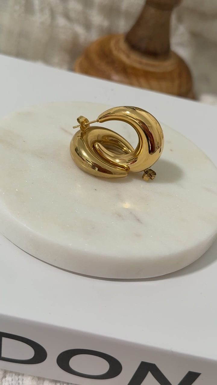 Media Luna Hoops